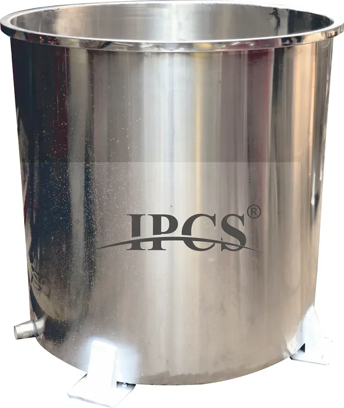 Stainless steel mixing tank for paint